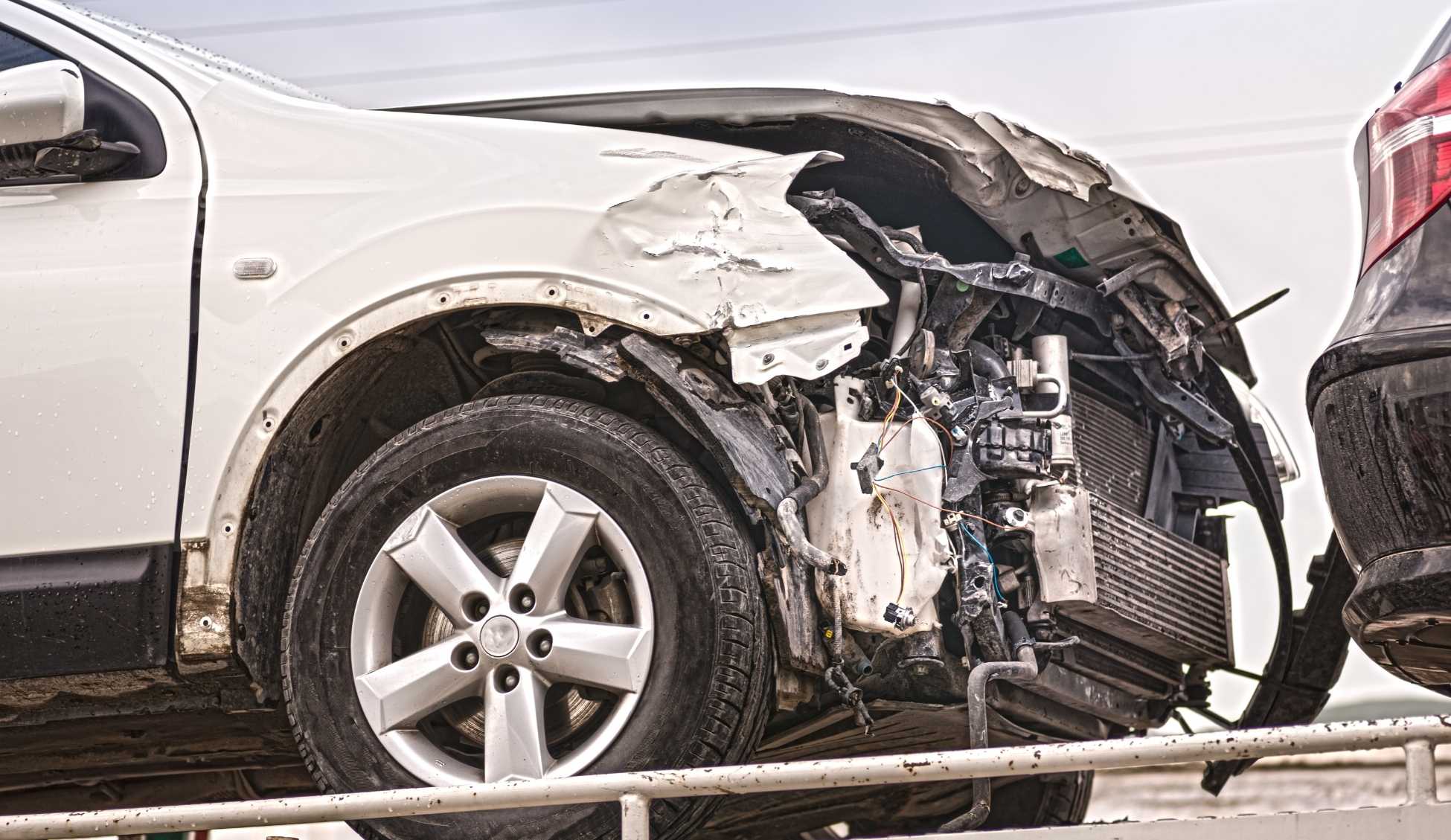 blogs/Top-4-Reasons-Sell-Your-Damaged-Car